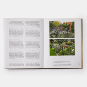 The Seasonal Gardener: Creative Planting Combinations by Anna Pavord | thequietbotanist