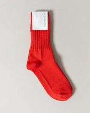 Load image into Gallery viewer, Sasawashi Ribbed Socks - Red
