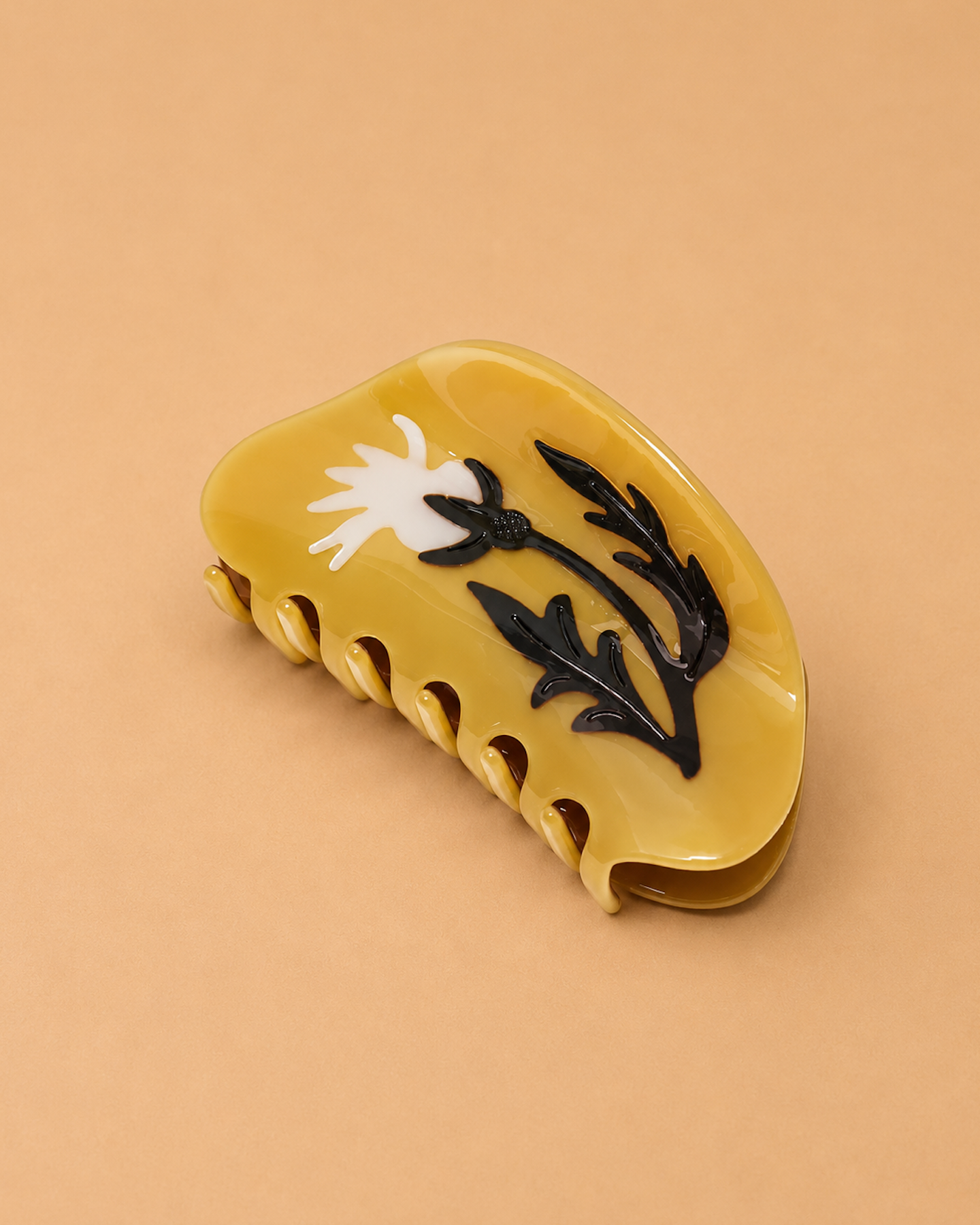 Rosehip Claw Clip
