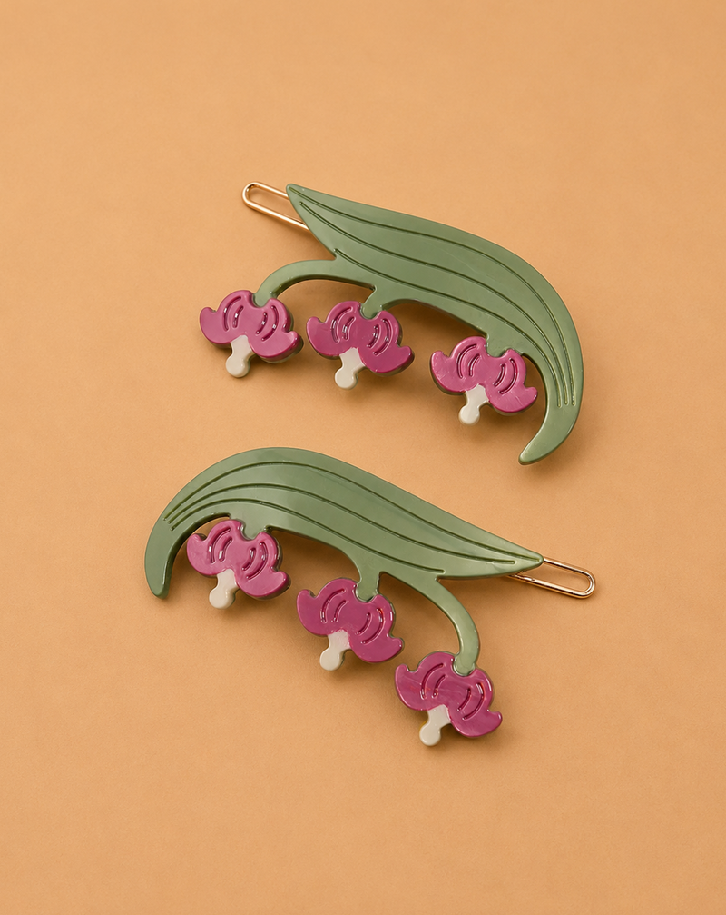 Bleeding Heart Barrette Set