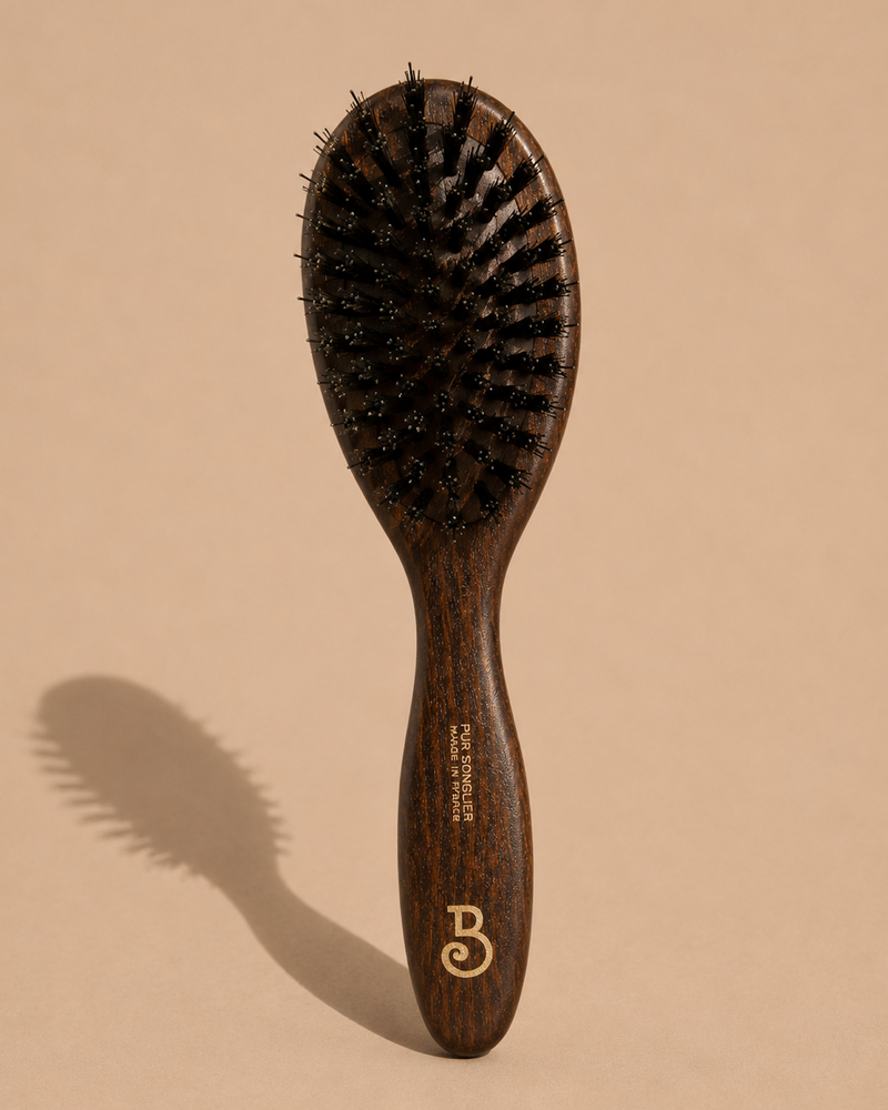Gwen bag brush