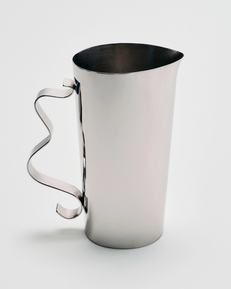 Squiggle Pitcher